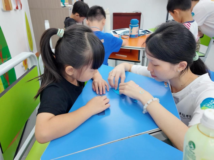 特色课程筑梦阶梯，助力童年奔赴星途