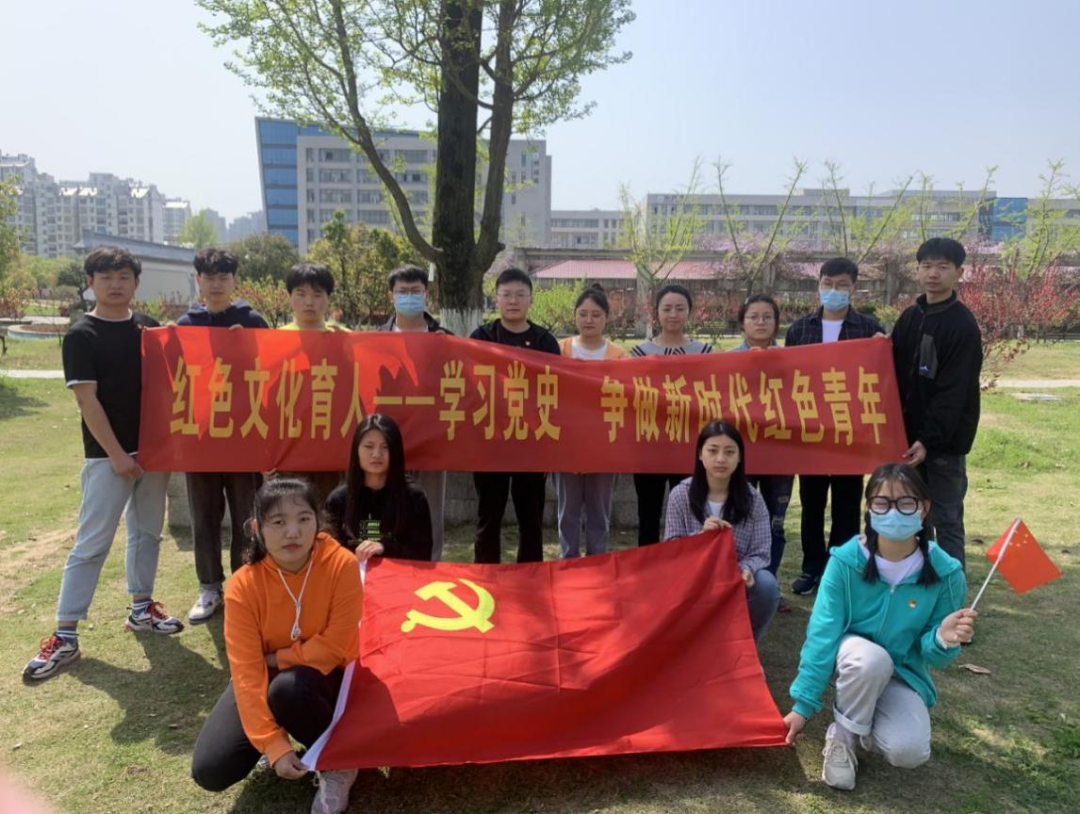 针线间的千年回响：湖南工艺美院学子与湘绣的对话