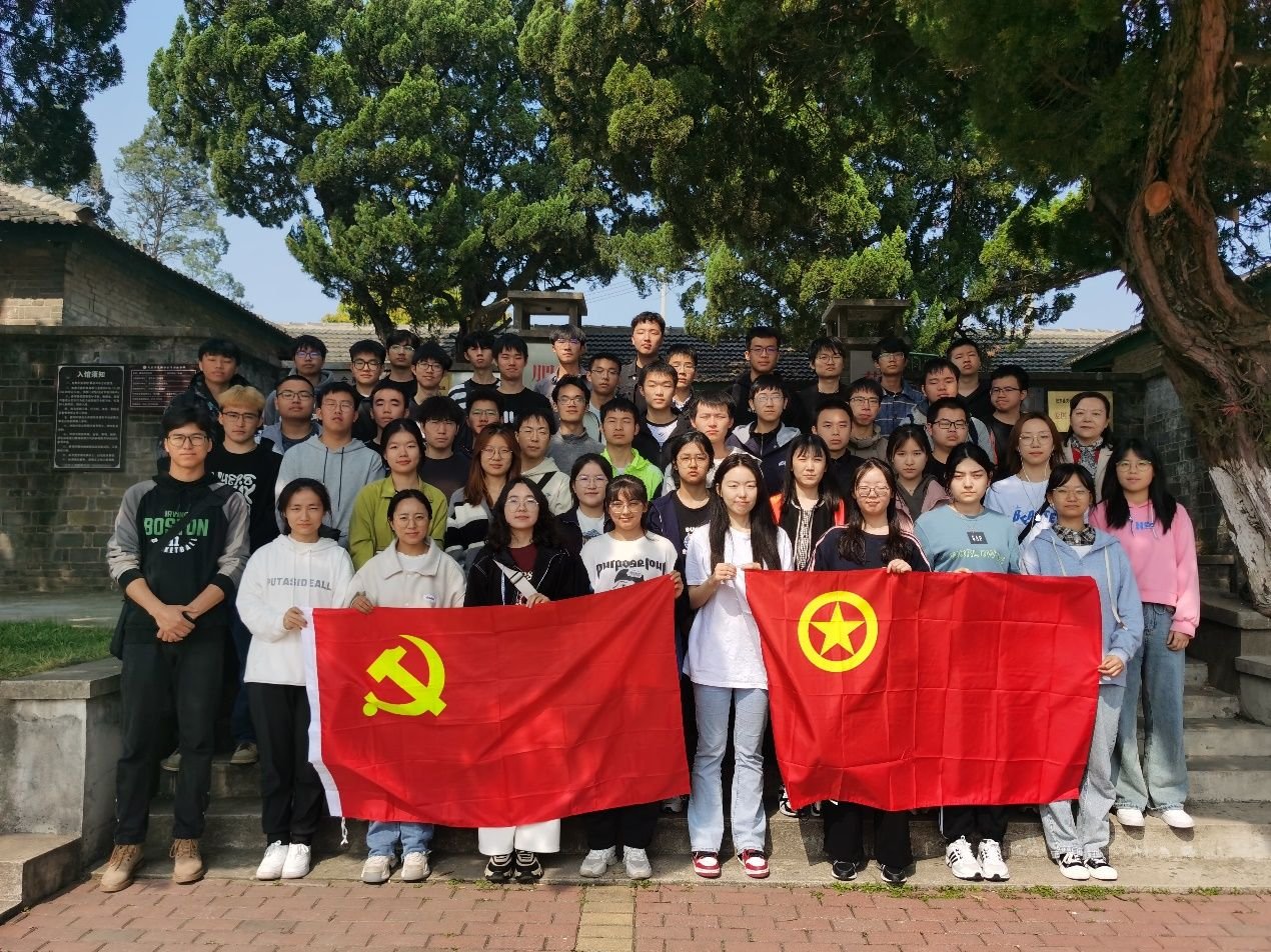 绣线承鲁韵 青春续匠心——山东商业职业技术学院学子深耕鲁绣非遗实践