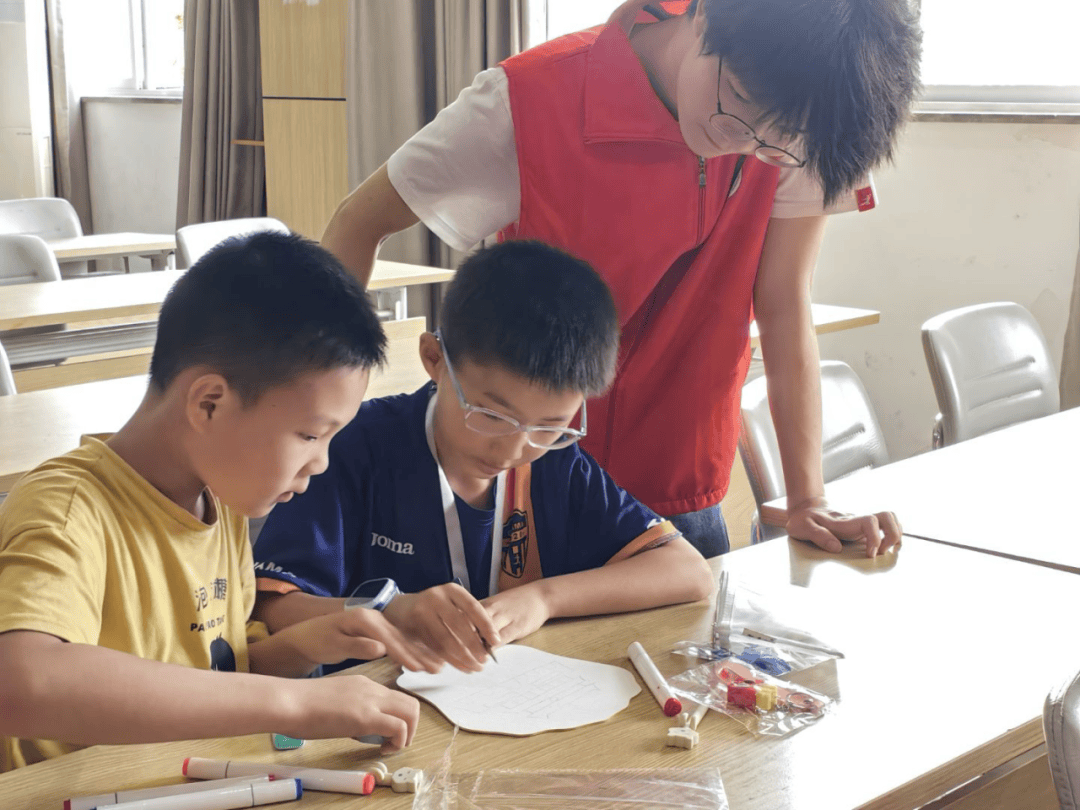 青春献志愿 实践促成长——郑州铁路职业技术学院2026年寒假志愿者实习活动纪实