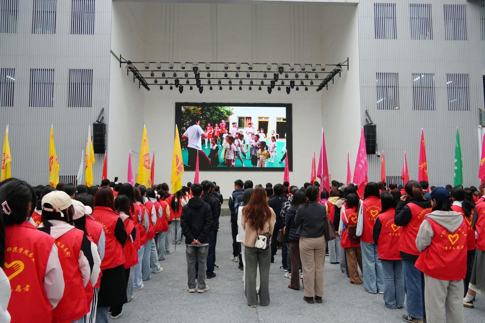 春风得意马蹄疾，文化薪火映青春——江苏航运职业技术学院“一站式”社区元宵节活动侧