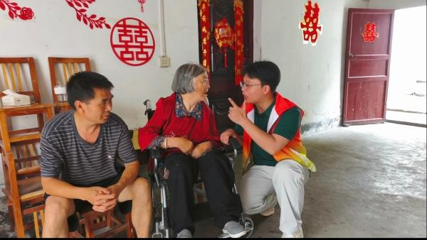 <strong>陕西理工大学： 踏遍宁陕扬雅言，青年践履</strong>